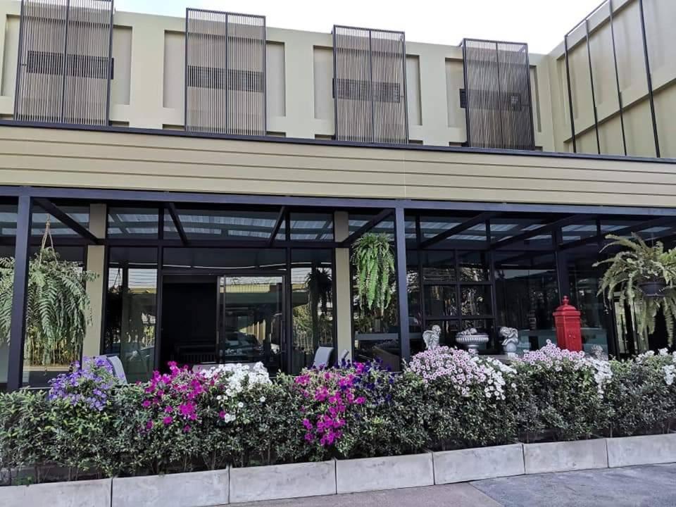 Dharaburee Boutique Hotel Nakhonratchasima Zewnętrze zdjęcie